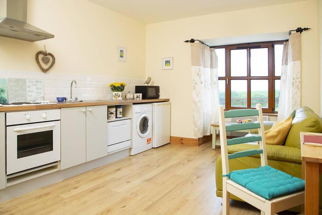 Apartment On The Wild Atlantic Way Tralee Exterior photo